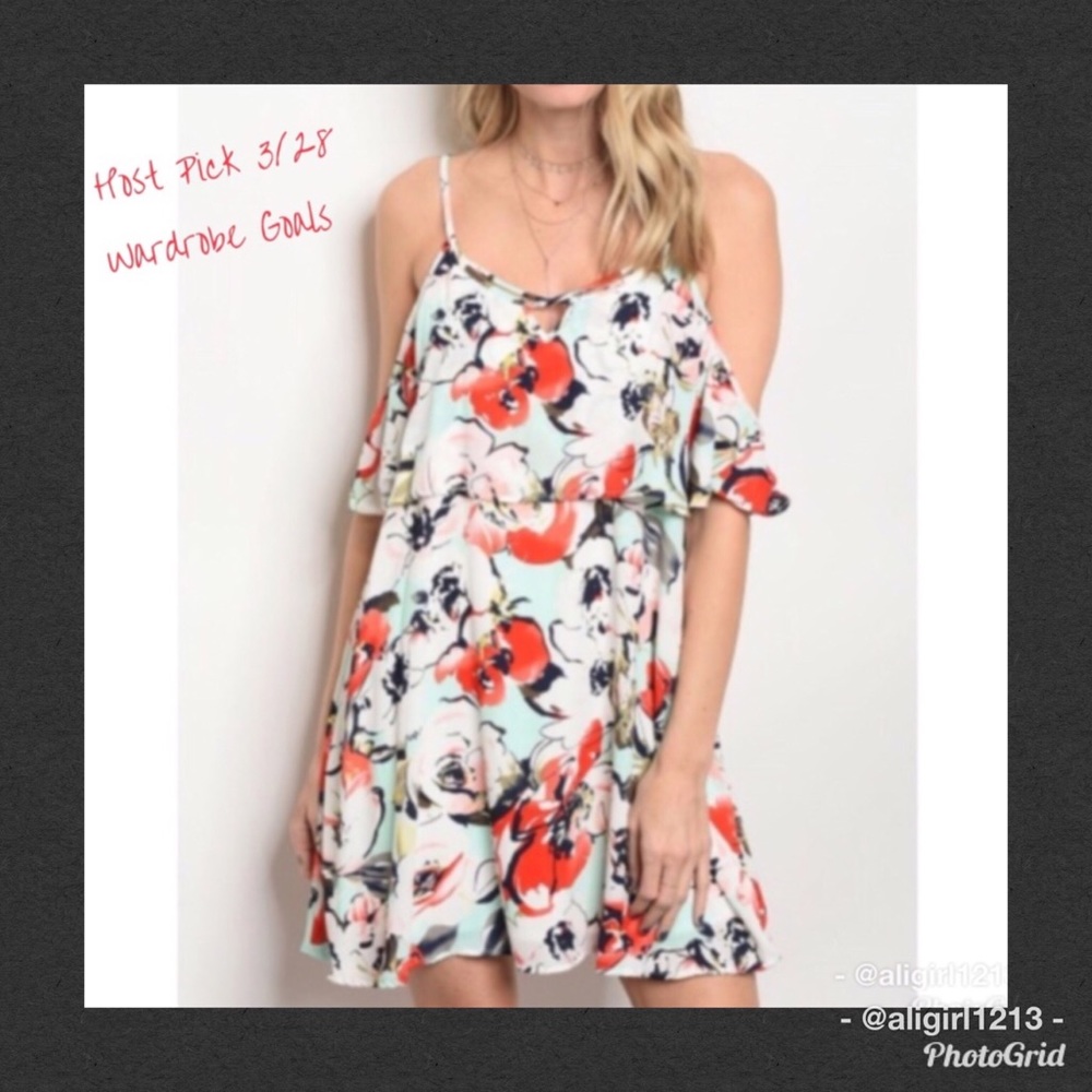 HP 3/26 WARDROBE GOALS- Cold Shoulder Floral Dress